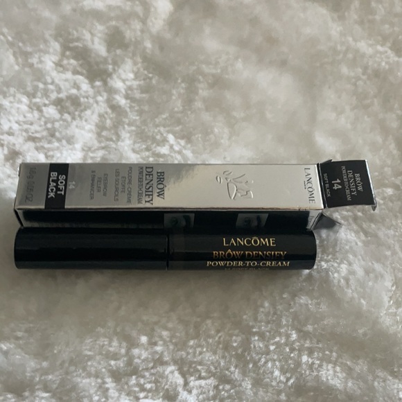 Brand new💕💕 soft black eyebrow filler - Picture 3 of 3